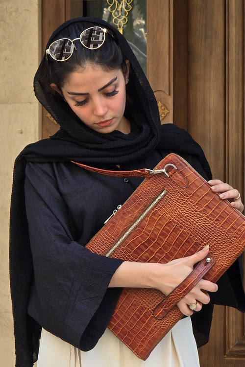 فولدر چرم عسلی زنانه