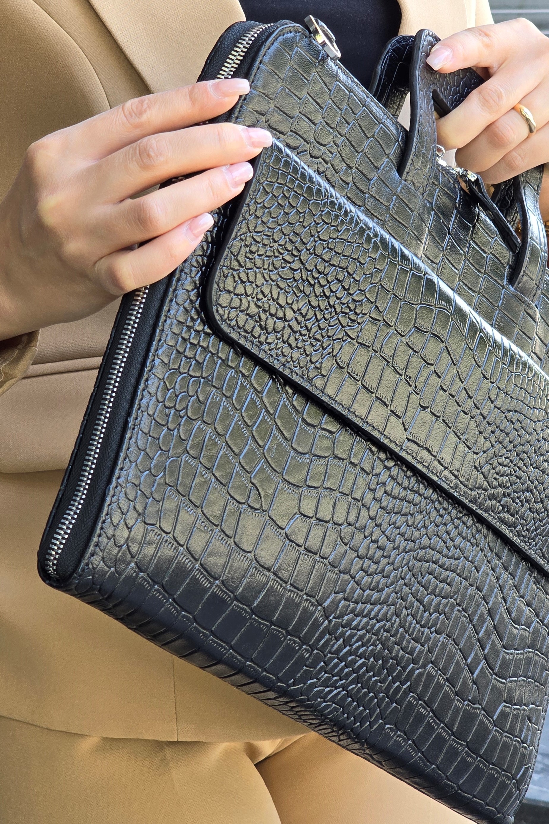 خرید فولدر چرم زنانه