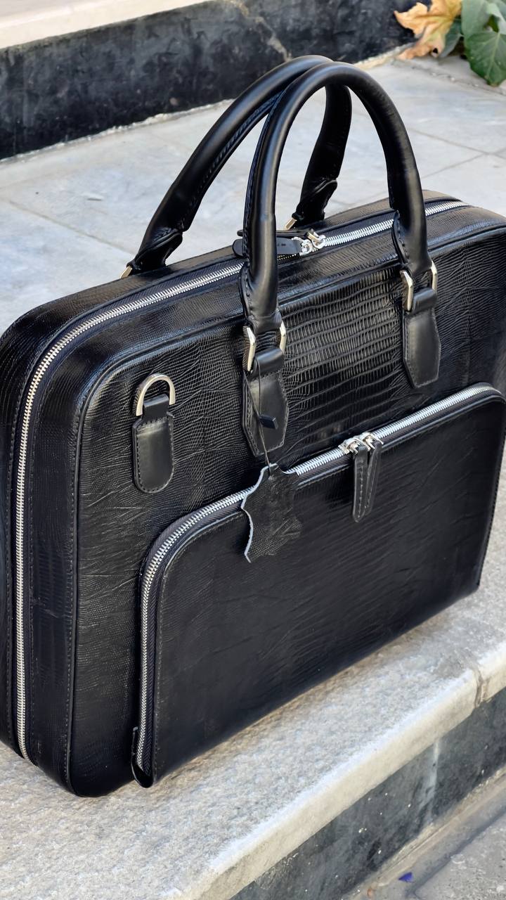 کیف اداری کف زمین