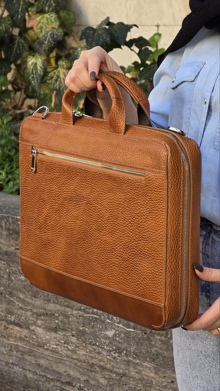 کیف چرم زنانه نمای پشت