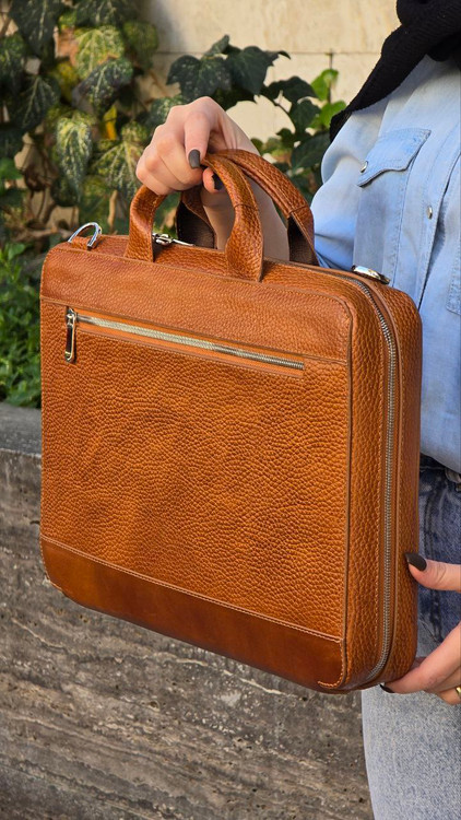 کیف چرم زنانه نمای پشت